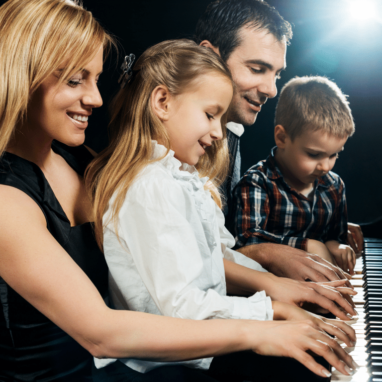 compromiso de la familia piano online