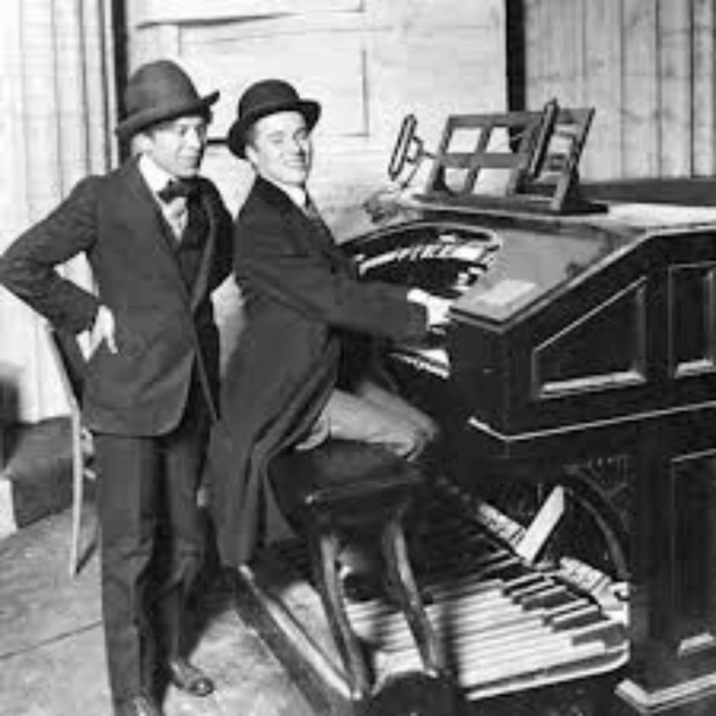 charlie chaplin piano