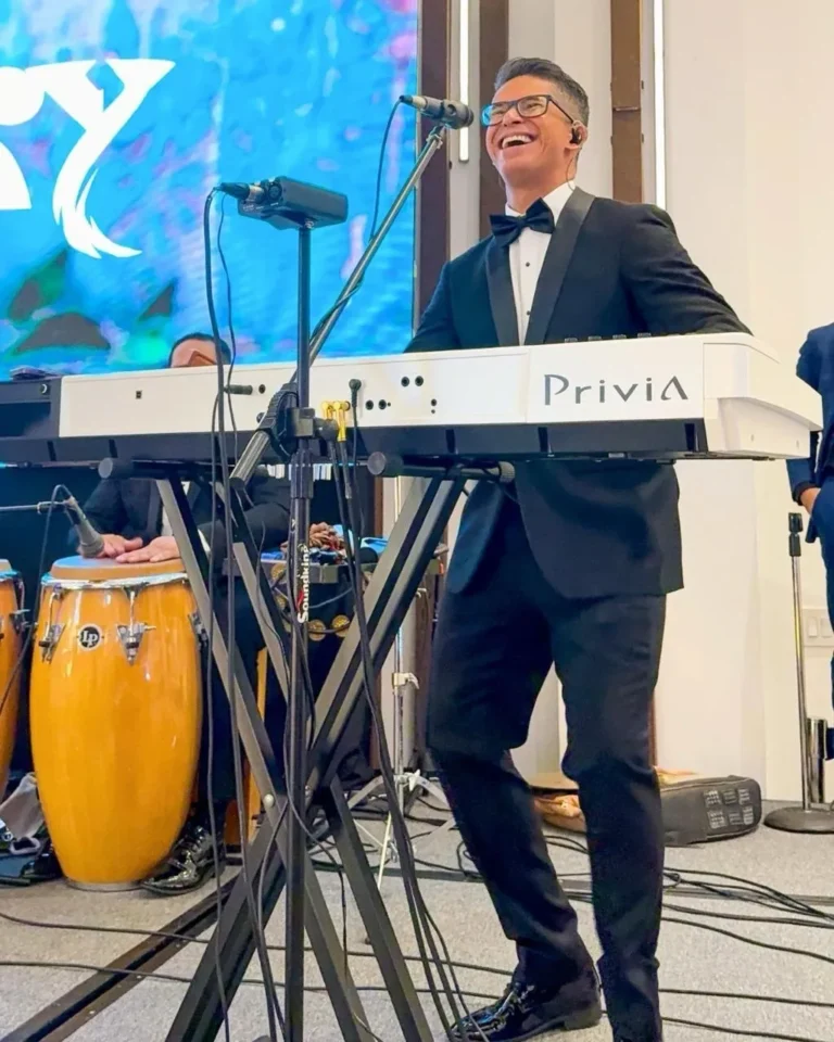 robinson fereira pianista en panama
